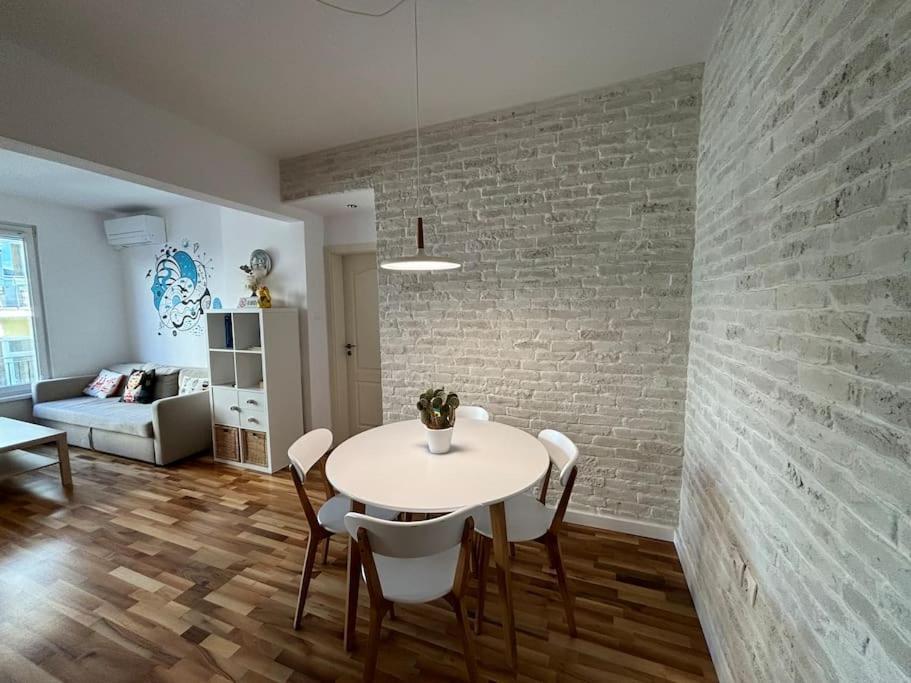 Family Friendly Downtown Apart Sofia Exterior photo